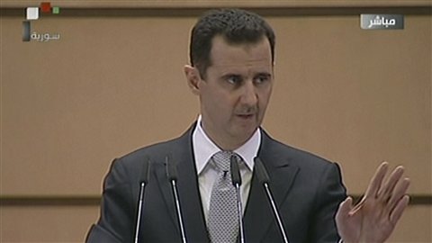 Le président syrien Bachar Al-Assad prononce son premier discours depuis l'arrivée des observateurs de la Ligue arabe en Syrie.