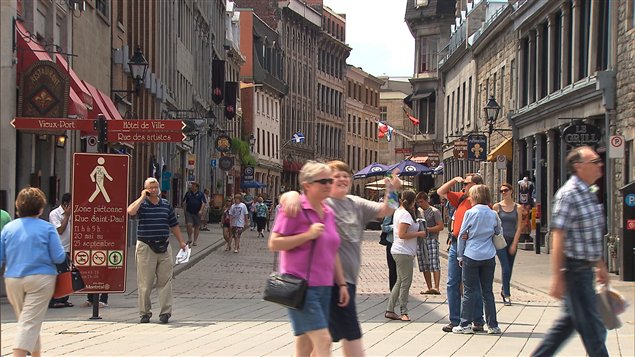 El barrio del Viejo Puerto de Montréal es una de las zonas más transitadas por los turistas.