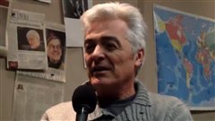Daniel Lavoie dans les studios de Radio-Canada