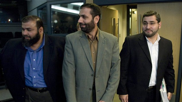 Abdullah Almalki, Muayyed Nureddin et Ahmad El Maati, commentant le rapport Iacobbuci en octobre 2008.
