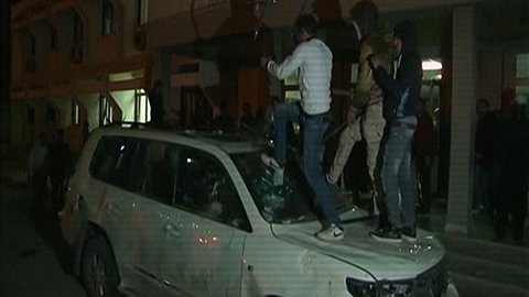 Des manifestants ont pris d'assaut le siège du Conseil national de transition en Libye.