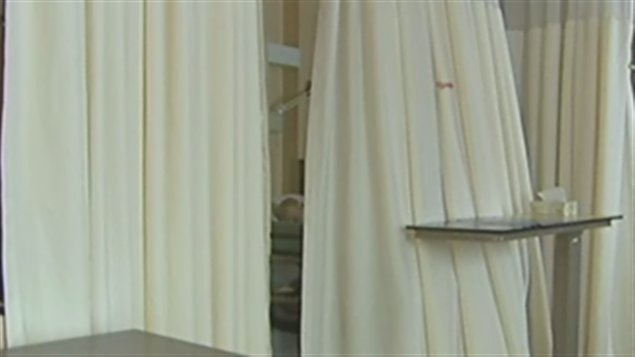 hopital-chambre-patient-lit