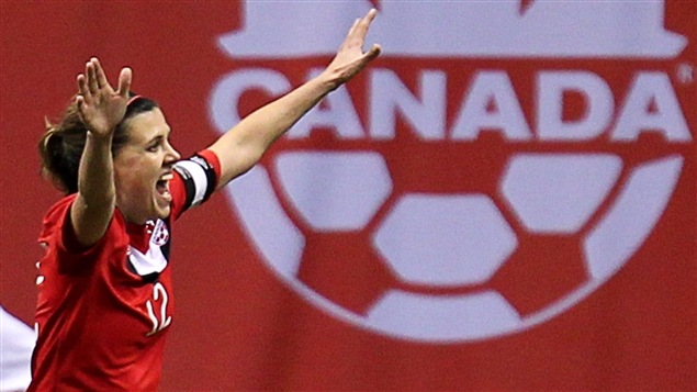 كريستين سينكلير، قائدة منتخب كندا للسيدات في كرة القدم (أرشيف)