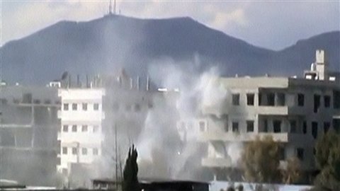 Des images tirées de vidéos amateurs montrent les tirs à proximité de Damas.