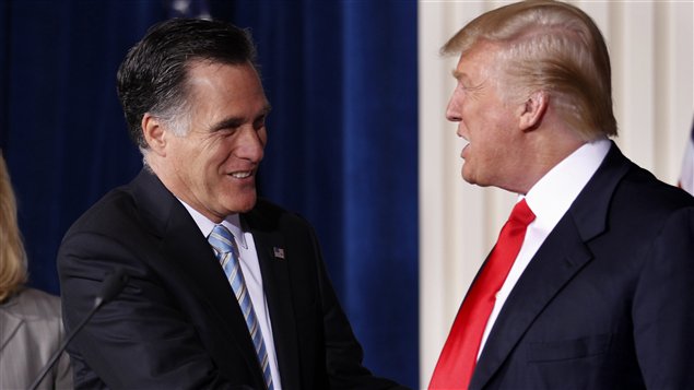 Mitt Romney et Donald Trump lors d'une conférence de presse à Las Vegas