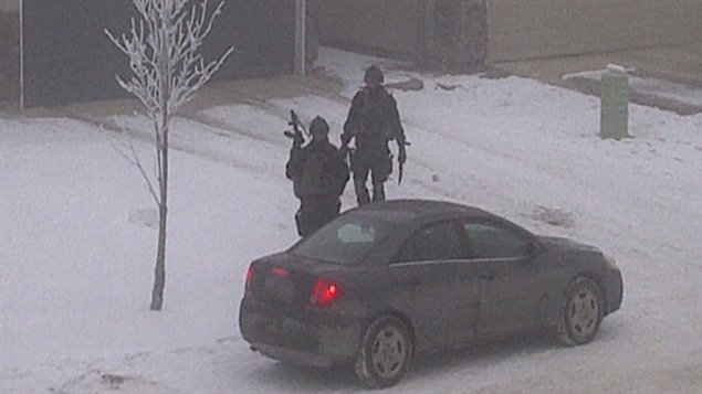 La police et la GRC enquêtent dans une maison du chemin Vadeboncoeur dans le sud de St-Vital.