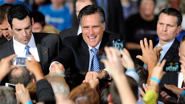 Mitt Romney devance largement ses adversaires