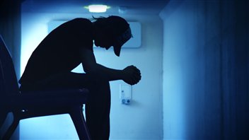 La dépression est l'un des principaux facteurs de suicide.