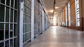 Le couloir d'une prison