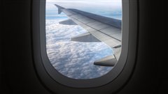 Un hublot d'avion
