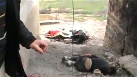 Trois cadavres à Rastan, en Syrie