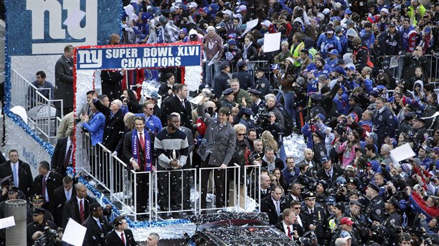 parade_giants