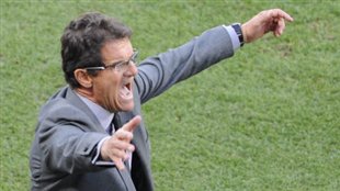 Capello claque la porte