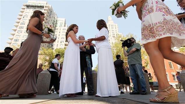 L'État de Washington emboîte le pas à New York, qui autorise les mariages gais depuis l'été dernier.