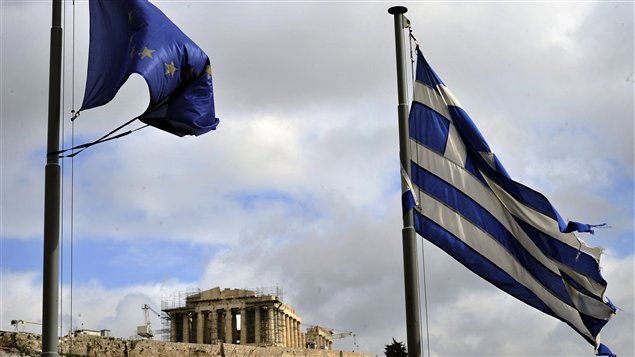 Drapeaux grec et européen