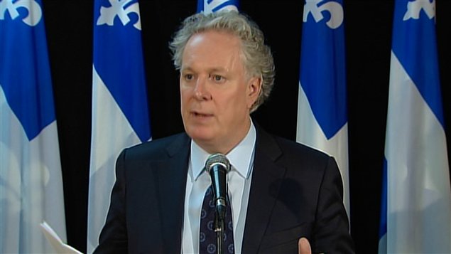 Jean Charest a rencontré les journalistes après le caucus du PLQ.