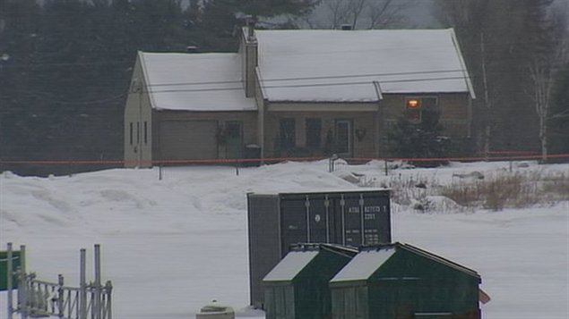 La résidence de Saint-Romain, en Estrie, où les policiers ont retrouvé les corps