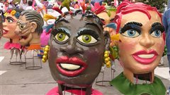 T�tes en papier m�ch� du Carnaval de Negros y Blancos de Pasto
