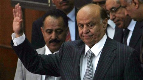 Le nouveau président du Yémen, Abd Rabbo Mansour Hadi, prête serment dans la capitale, Sanaa, le 25 février 2012.
