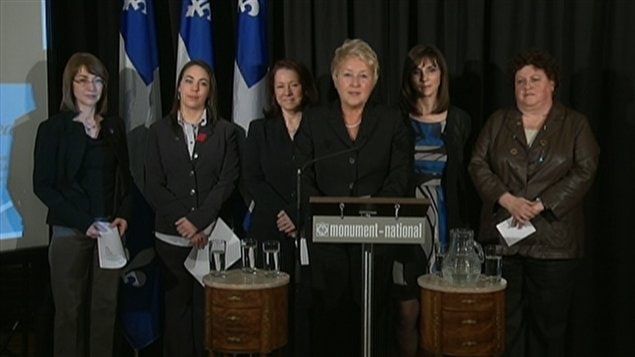 La chef péquiste, Pauline Marois, a présenté cinq candidates, à Montréal.