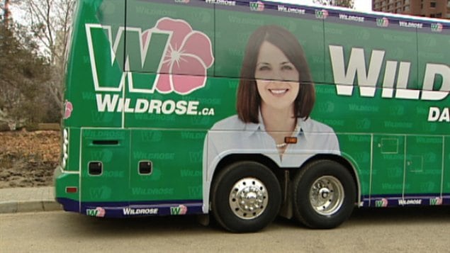 L'image de l'autobus de la campagne électorale du Wildrose.