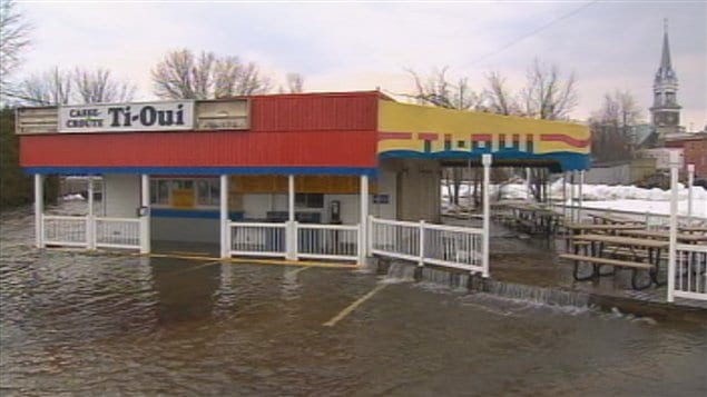 Le casse-croûte Ti-Oui a été inondé au centre-ville.