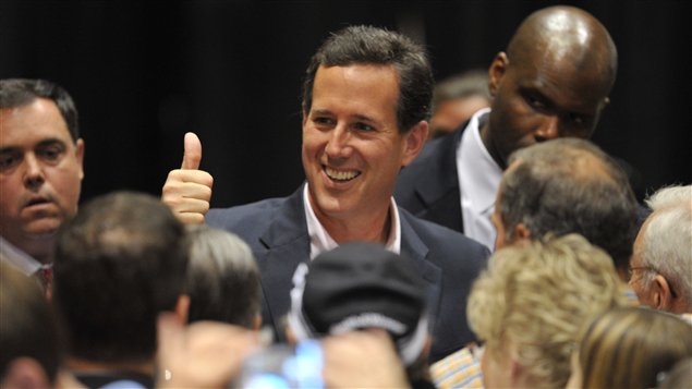 Le républicain Rick Santorum avec ses partisans