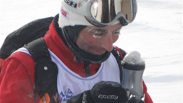 « Je n'ai jamais eu aussi froid de ma vie », a dit ce participant italien à mi-parcours. Vraiment extrême...