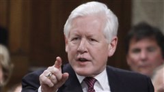 Le chef du Parti lib�ral Bob Rae s'est attaqu� au budget des conservateurs � la Chambre des communes, vendredi.
