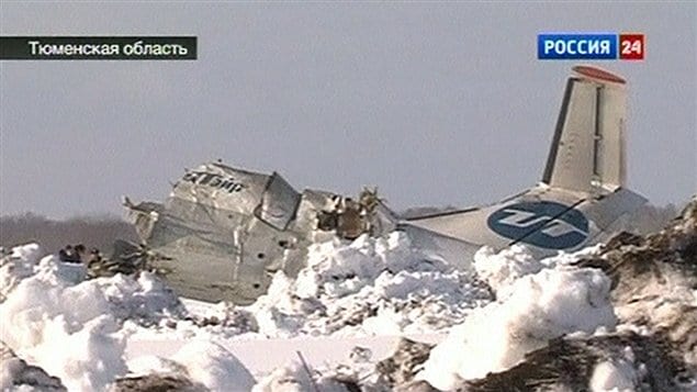 Un avion de ligne russe s'est écrasé en Sibérie, faisant des dizaines de morts.