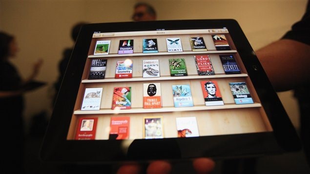 Le iPad permet entre autres de stocker une grande quantité de livres électroniques.