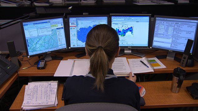 Un vaste programme de surveillance électronique, longtemps gardé secret, qui permet d'explorer les communications privées d'internautes en accédant aux serveurs de neuf géants de l'Internet.