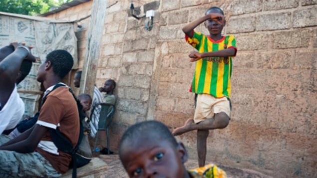 Groupes d'enfants au Burkina Faso
