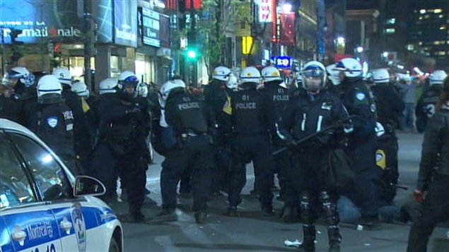 120425_qq452_policiers-manif_sn635.jpg