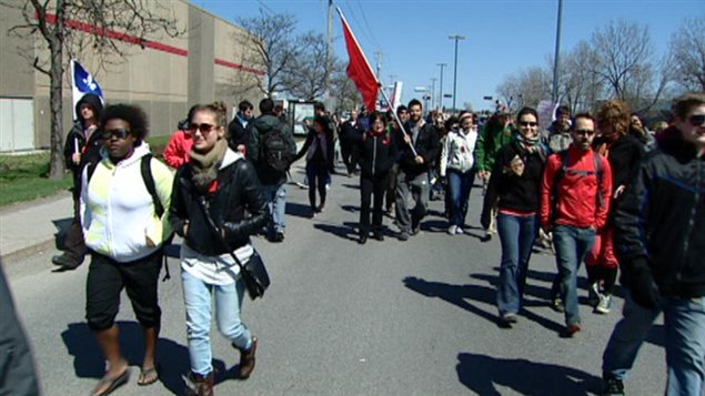 Des étudiants ont manifesté dans les rues de Gatineau samedi.