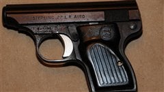 Le pistolet retrouvé sur les lieux du drame
