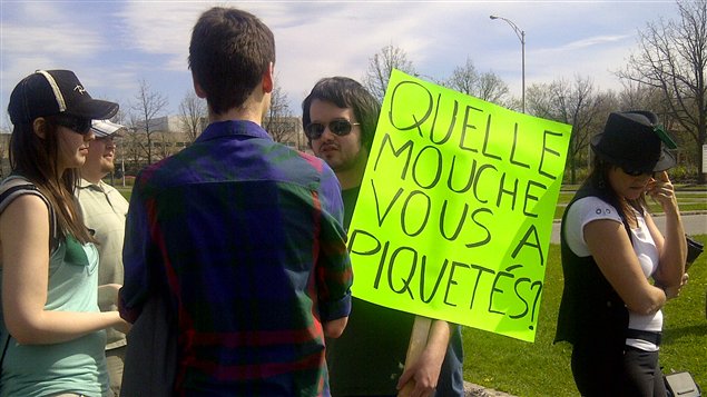 Une vingtaine d'étudiants et de citoyens étaient présents