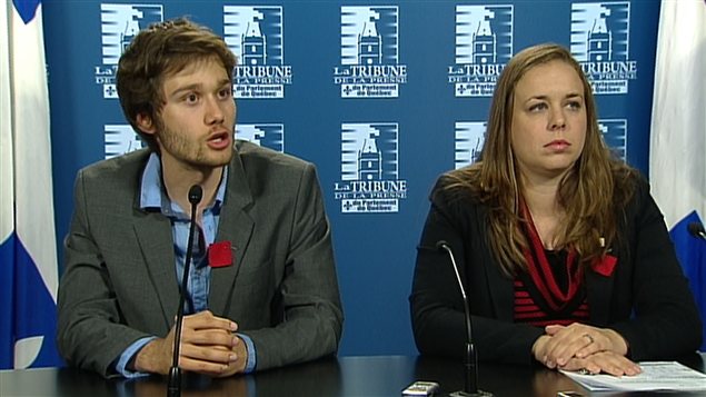 Léo Bureau-Blouin, de la FECQ, et Martine Desjardins, de la FEUQ