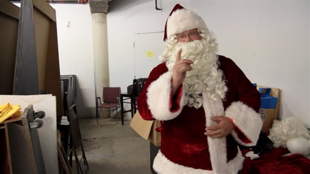 Le père Noël est un concierge!
