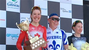 Clara Hughes remporte la première épreuve du Grand Prix cycliste de Gatineau
