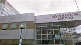 Ottawa ferme son bureau de l'immigration à Regina