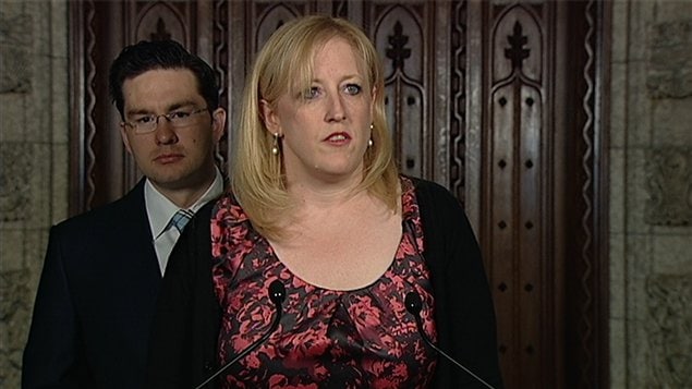 La ministre du Travail, Lisa Raitt