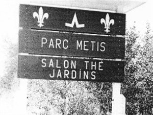 Le premier panneau à l'entrée des Jardins de Métis en 1963