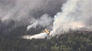 Les feux de forêt font rage au Québec et en Ontario