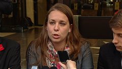 La pr�sidente de la FEUQ, Martine Desjardins, lors du point de presse