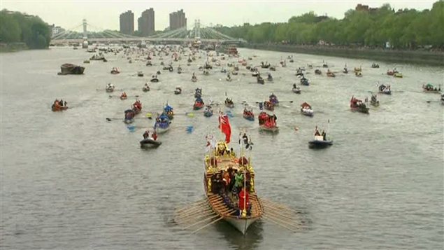Défilé de bateaux sur la Tamise pour célébrer le jubilé de diamant de la reine Élisabeth II