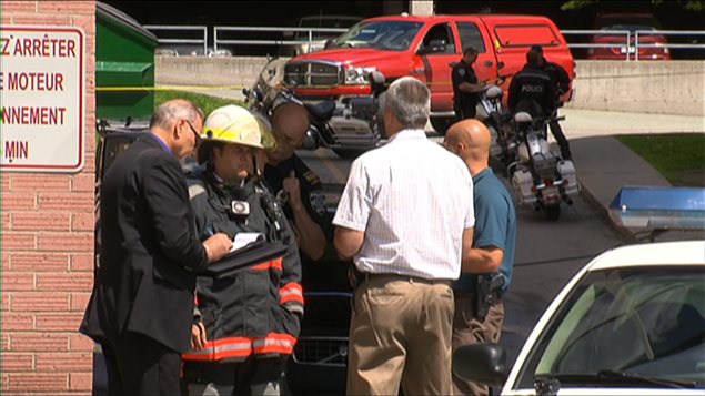 Pompiers et policiers ont été dépêchés aux bureaux de Jean Charest, à Sherbrooke.
