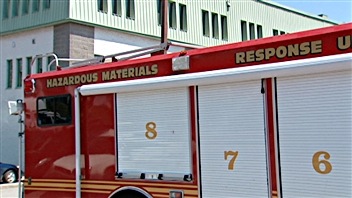 L'équipe d'intervention en matière dangereuse d'Ottawa (Hazmat) s'est rendue au bureau de la députée Maryse Gaudreault.