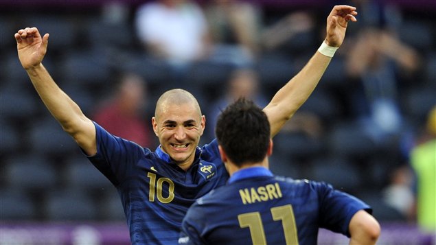 Samir Nasri acceuilli par Karim Benzema
