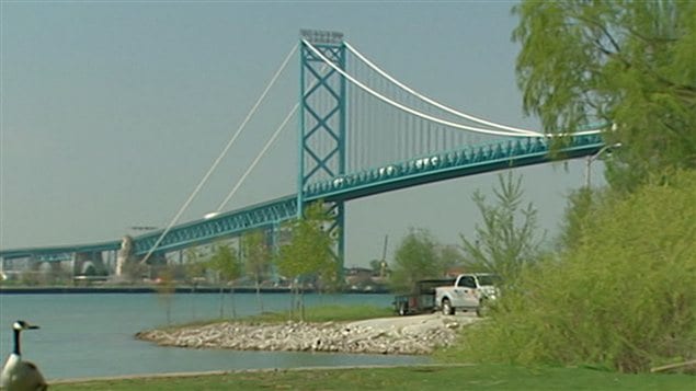 Le pont Ambassador